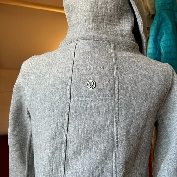 Lululemon jacket - Picture 2 of 5